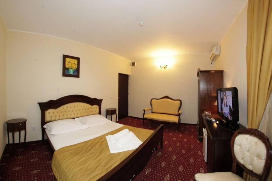 Hotel Maryo Ploiesti Luaran gambar